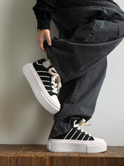 Round Toe Stripe Detail Platform Sneakers