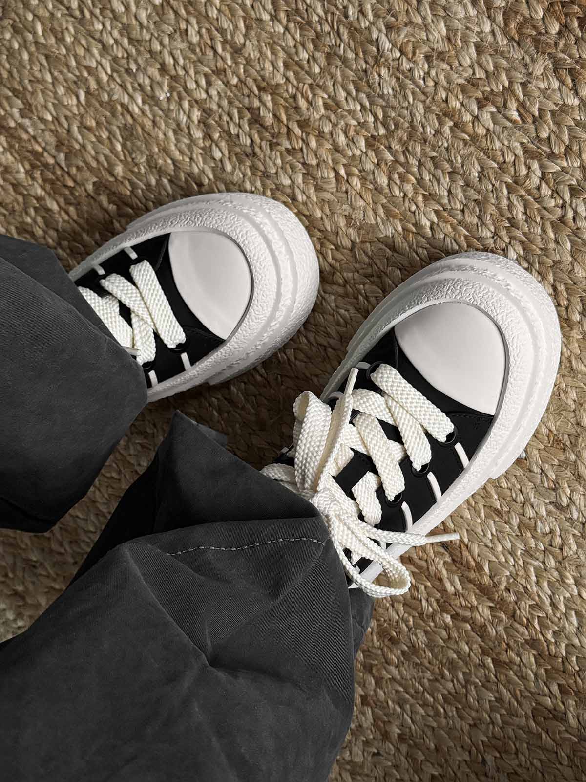 Round Toe Stripe Detail Platform Sneakers